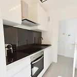 With Terrace Walk To Beaches & Shopping *