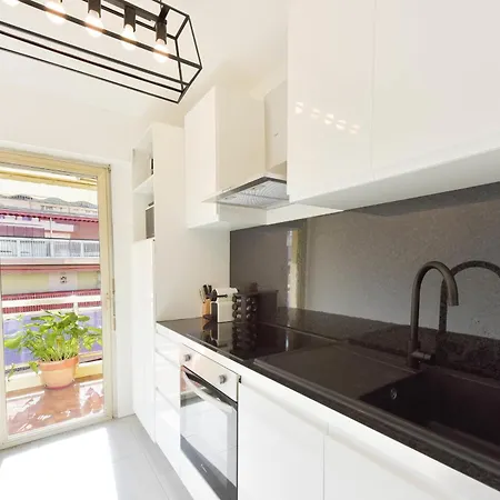Apartamento With Terrace Walk To Beaches & Shopping Cannes